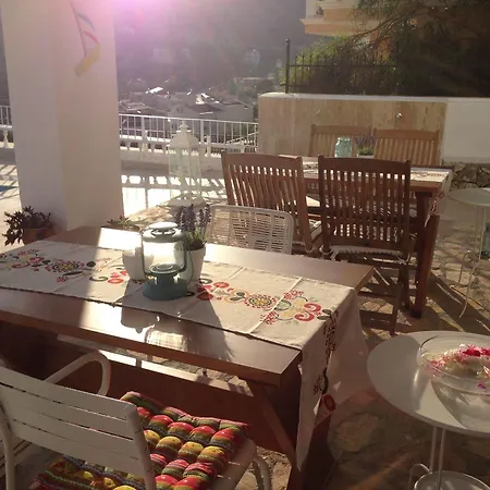 Lavender's Bed & Breakfast 4*